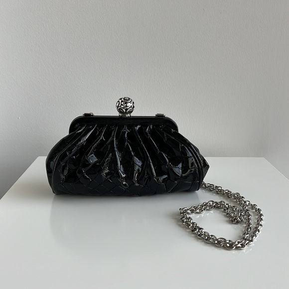 Brighton Patent Embossed Purse with removable chain. - Picture 2 of 16